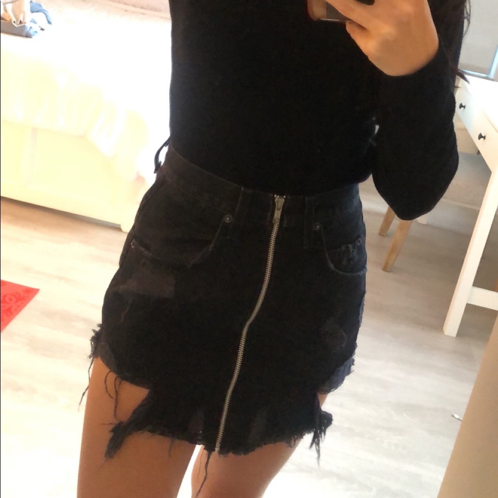 Carmar Mini Skirt - Picture 2 of 2